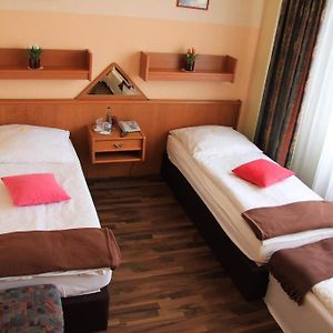 Dreibettzimmer